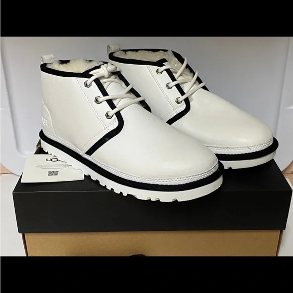 UGG Neumel M/1133777 Men\'s Sz  Chukka Boots White/Black Leather Wool Sockliner Size 10 - UGG Neumel White Black Leather Wool Sockliner  main image 3